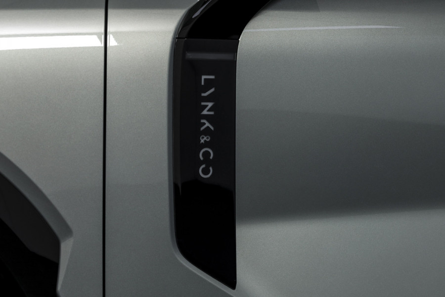 Lynk & Co 08 1.5 PHEV 349 PK More | 200km Elek. | S/K-Panodak | Elek. Stoel+Massage | Stoelverw.+Ventilatie | Matrix Led | Harman/Kardon | 360 Camera | Adapt. Cruise | NAV+App. Connect | LM 21" | 4120