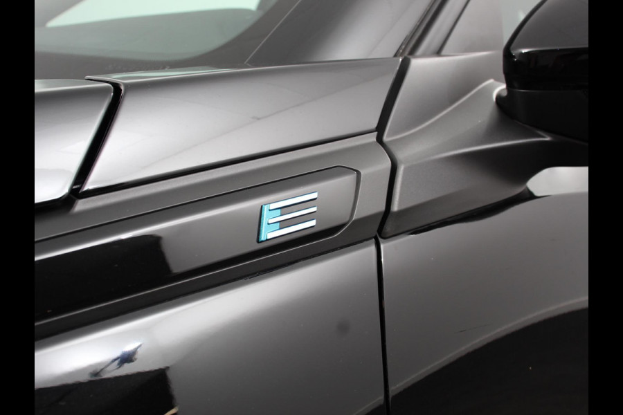 Peugeot e-2008 EV Allure 50 kWh Navigatie Apple Carplay/Android Auto Climate Control Led Parkeer sensoren Cruise Control Stoelverwarming