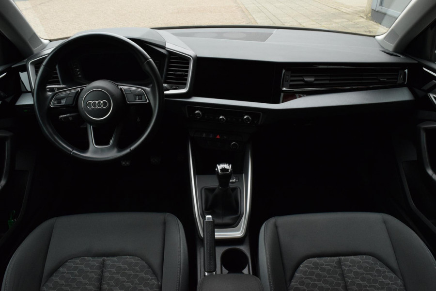 Audi A1 Sportback 25 TFSI|2x S-Line|18"|Carplay|PDC|Stoelverw.|