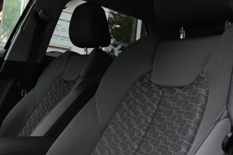 Audi A1 Sportback 25 TFSI|2x S-Line|18"|Carplay|PDC|Stoelverw.|
