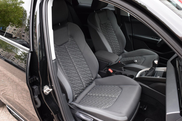 Audi A1 Sportback 25 TFSI|2x S-Line|18"|Carplay|PDC|Stoelverw.|