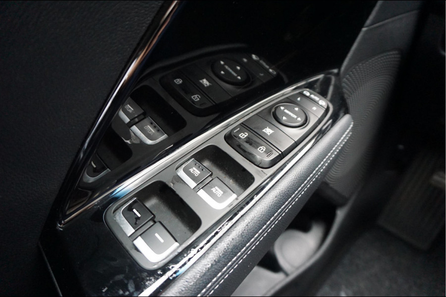 Kia Niro 1.6 GDi Hybrid DynamicLine Aut6 | LEER/ stof | Cruise + Lane | Apple Carplay/ Android Auto | 4/26 dealer beurt gehad |