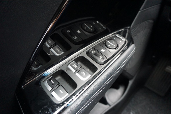 Kia Niro 1.6 GDi Hybrid DynamicLine Aut6 | LEER/ stof | Cruise + Lane | Apple Carplay/ Android Auto | 4/26 dealer beurt gehad |