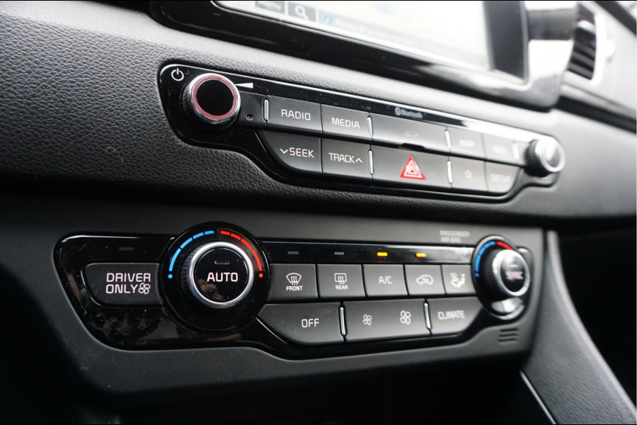 Kia Niro 1.6 GDi Hybrid DynamicLine Aut6 | LEER/ stof | Cruise + Lane | Apple Carplay/ Android Auto | 4/26 dealer beurt gehad |
