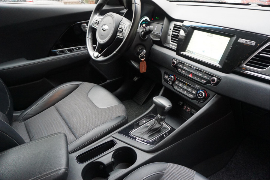 Kia Niro 1.6 GDi Hybrid DynamicLine Aut6 | LEER/ stof | Cruise + Lane | Apple Carplay/ Android Auto | 4/26 dealer beurt gehad |