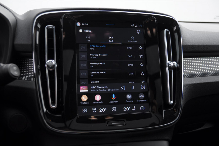 Volvo EX40 252PK Automaat Single Motor Extended Range Plus Panoramadak / Apple Carplay / Android Auto / Harman kardon audio / Adaptive cruise control / Pilot assist / Lichtmetalen velgen /