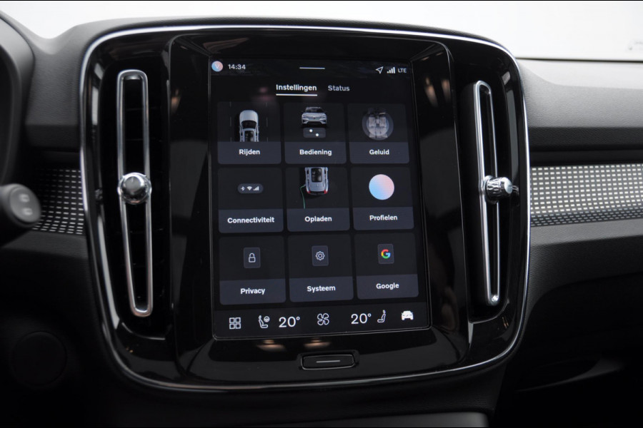 Volvo EX40 252PK Automaat Single Motor Extended Range Plus Panoramadak / Apple Carplay / Android Auto / Harman kardon audio / Adaptive cruise control / Pilot assist / Lichtmetalen velgen /