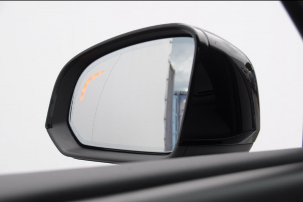 Volvo EX40 252PK Automaat Single Motor Extended Range Plus Panoramadak / Apple Carplay / Android Auto / Harman kardon audio / Adaptive cruise control / Pilot assist / Lichtmetalen velgen /