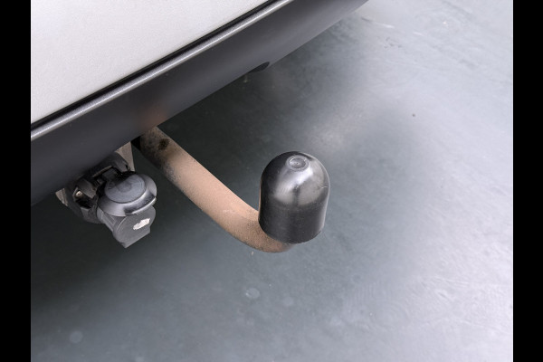 Dacia Duster 1.3TCe 131PK Prestige Trekhaak Navi Camera Apple Carplay Android Auto Ecc Bluetooth Cruise Control Pdc Dodehoek Signalering Isofix Privacy Glas Sidesteps Lmv ESP 1.500KG Trekgewicht Origineel Nederlandse Auto