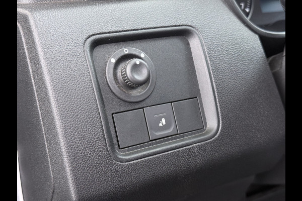 Dacia Duster 1.3TCe 131PK Prestige Trekhaak Navi Camera Apple Carplay Android Auto Ecc Bluetooth Cruise Control Pdc Dodehoek Signalering Isofix Privacy Glas Sidesteps Lmv ESP 1.500KG Trekgewicht Origineel Nederlandse Auto