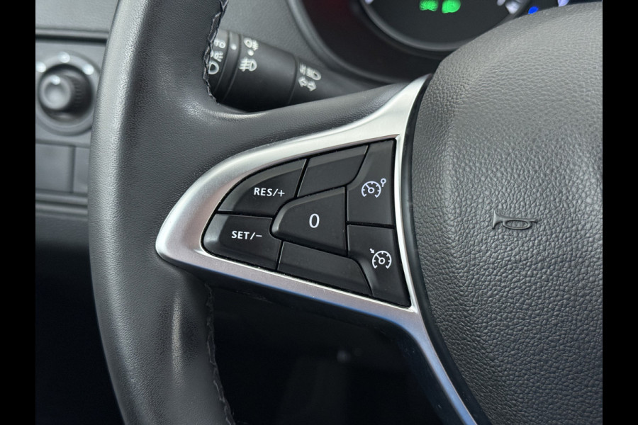 Dacia Duster 1.3TCe 131PK Prestige Trekhaak Navi Camera Apple Carplay Android Auto Ecc Bluetooth Cruise Control Pdc Dodehoek Signalering Isofix Privacy Glas Sidesteps Lmv ESP 1.500KG Trekgewicht Origineel Nederlandse Auto