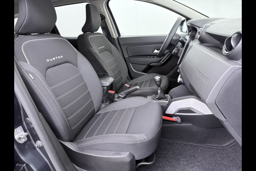 Dacia Duster 1.3TCe 131PK Prestige Trekhaak Navi Camera Apple Carplay Android Auto Ecc Bluetooth Cruise Control Pdc Dodehoek Signalering Isofix Privacy Glas Sidesteps Lmv ESP 1.500KG Trekgewicht Origineel Nederlandse Auto