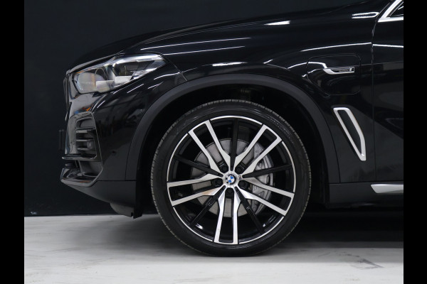 BMW X5 xDrive45e M Sport [LUCHTVERING, SCHUIFKANTELDAK, APPLE CARPLAY, MEMORY SEATS, CAMERA, ADAPTIVE CRUISE, STOELVERWARMING, ELEK. ACHTERKLEP,  NAVIGATIE, NIEUWSTAAT]