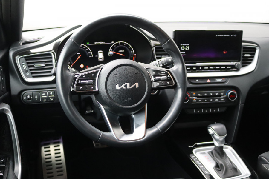 Kia Xceed 1.5 T-GDI 160PK Automaat Black Edition Memory-stoel/Elektr.-klep/Winter-pack