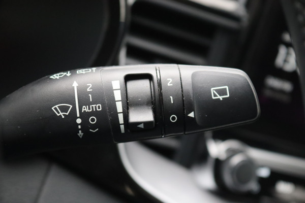 Kia Xceed 1.5 T-GDI 160PK Automaat Black Edition Memory-stoel/Elektr.-klep/Winter-pack