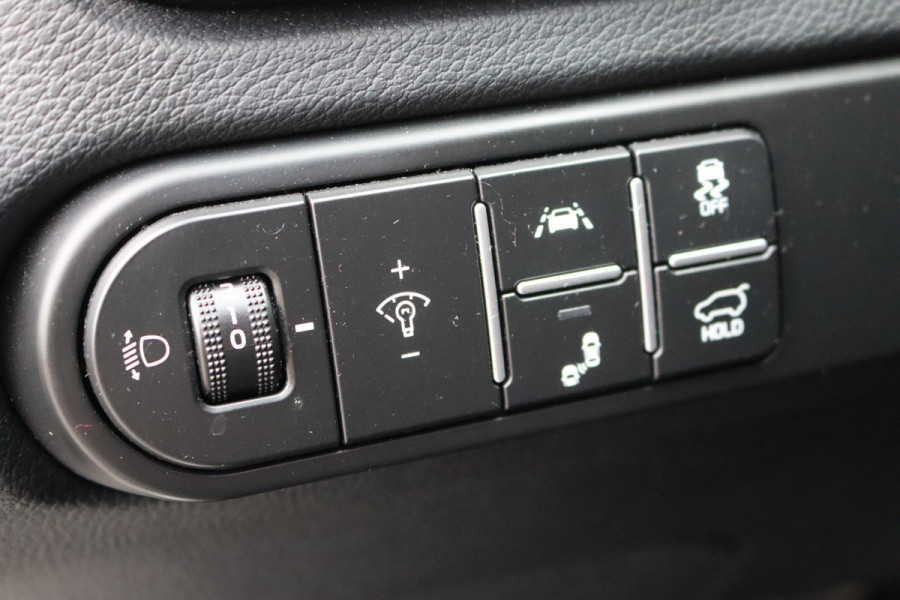 Kia Xceed 1.5 T-GDI 160PK Automaat Black Edition Memory-stoel/Elektr.-klep/Winter-pack