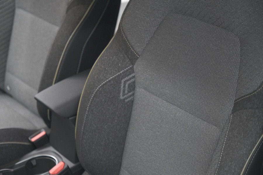 Renault Captur 1.3 mild hybrid 160 techno | Trekhaak | Pack Winter | Camera | Adaptieve Cruise