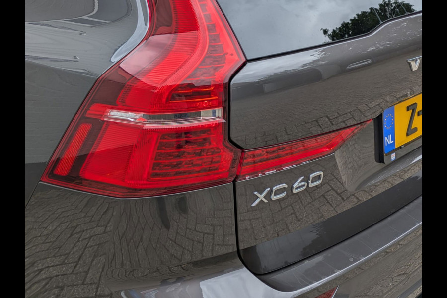 Volvo XC60 2.0 T6 Plug-in hybrid AWD R-Design|Panodak|Memory|Sportstoelen|Keyless-Entry|Facelift 12-2021|