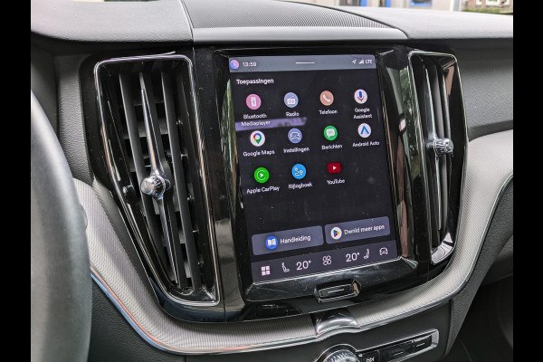 Volvo XC60 2.0 T6 Plug-in hybrid AWD R-Design|Panodak|Memory|Sportstoelen|Keyless-Entry|Facelift 12-2021|