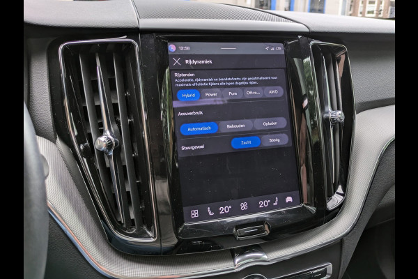 Volvo XC60 2.0 T6 Plug-in hybrid AWD R-Design|Panodak|Memory|Sportstoelen|Keyless-Entry|Facelift 12-2021|