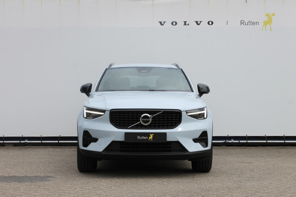 Volvo XC40 2.0 B4 Plus Dark