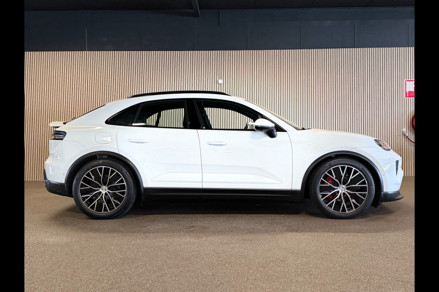 Porsche Macan 4S 100kWh 449PK-SOH 97%-LUCHTV.-PANO-HEAD UP-MATRIX-STOELEN 14 VOUDIG-VIERWIELSTURING-TREKHAAK