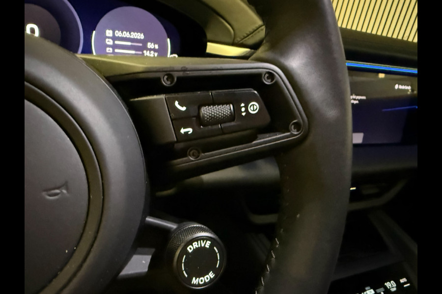 Porsche Macan 4S 100kWh 449PK-SOH 97%-LUCHTV.-PANO-HEAD UP-MATRIX-STOELEN 14 VOUDIG-VIERWIELSTURING-TREKHAAK