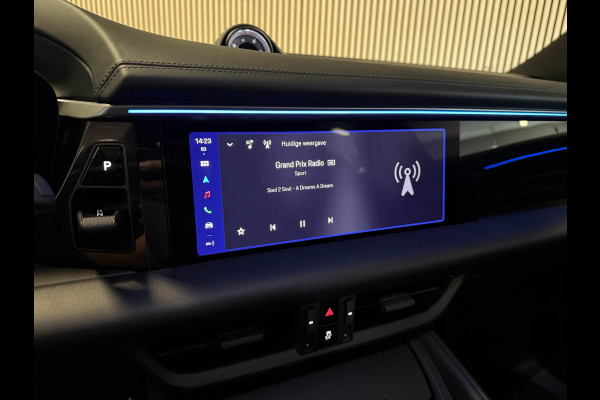 Porsche Macan 4S 100kWh 449PK-SOH 97%-LUCHTV.-PANO-HEAD UP-MATRIX-STOELEN 14 VOUDIG-VIERWIELSTURING-TREKHAAK