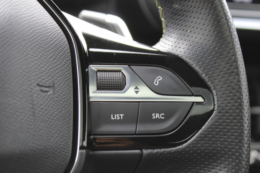 Peugeot 2008 1.2 PureTech 130PK GT-Line Automaat | 3D Cockpit | Leder | Panoramadak | Massage
