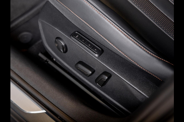 CUPRA Formentor 1.5 TSI 150pk / Trekhaak / Lederen bekleding / Apple carplay / Memory stoelen / Adaptieve cruise control /