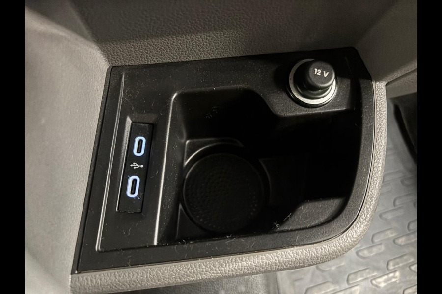 Volkswagen Transporter 2.0 TDI L1H1 30 Comfortline Airco Cruise Control Trekhaak Apple Carplay Parkeersensoren