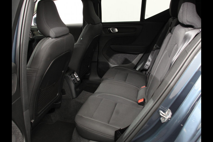 Volvo XC40 1.5 T4 Recharge Inscription Navigatie Apple Carplay/ Android Auto Camera Parkeersensoren achter Adaptive Cruise Control Full Led Virtual Cockpit Climate Control Lichtmetalen velgen
