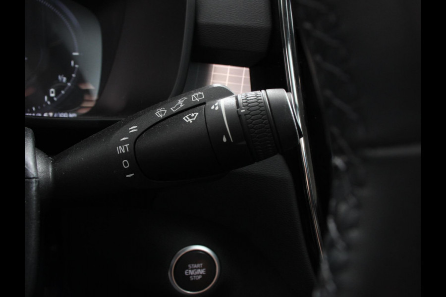 Volvo XC40 1.5 T4 Recharge Inscription Navigatie Apple Carplay/ Android Auto Camera Parkeersensoren achter Adaptive Cruise Control Full Led Virtual Cockpit Climate Control Lichtmetalen velgen