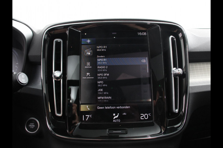 Volvo XC40 1.5 T4 Recharge Inscription Navigatie Apple Carplay/ Android Auto Camera Parkeersensoren achter Adaptive Cruise Control Full Led Virtual Cockpit Climate Control Lichtmetalen velgen