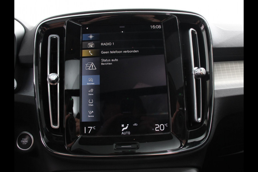 Volvo XC40 1.5 T4 Recharge Inscription Navigatie Apple Carplay/ Android Auto Camera Parkeersensoren achter Adaptive Cruise Control Full Led Virtual Cockpit Climate Control Lichtmetalen velgen