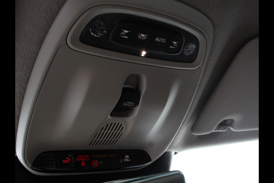 Volvo XC40 1.5 T4 Recharge Inscription Navigatie Apple Carplay/ Android Auto Camera Parkeersensoren achter Adaptive Cruise Control Full Led Virtual Cockpit Climate Control Lichtmetalen velgen