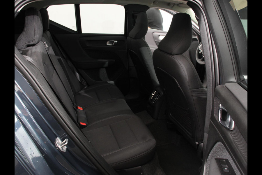 Volvo XC40 1.5 T4 Recharge Inscription Navigatie Apple Carplay/ Android Auto Camera Parkeersensoren achter Adaptive Cruise Control Full Led Virtual Cockpit Climate Control Lichtmetalen velgen