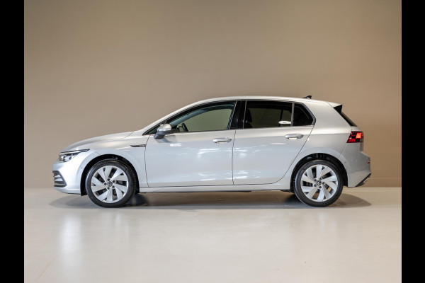 Volkswagen Golf 1.5 eTSI Style 150pk / Elektrisch verstelbare voorstoel(en) met geheugen / Apple carplay / Dodehoek detectie / Adaptieve cruise control / Stoelverwarming