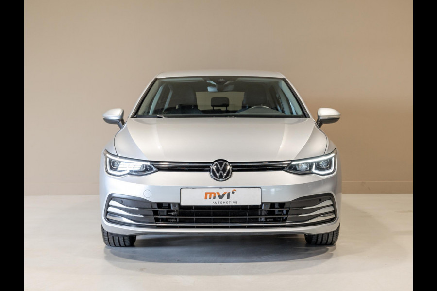 Volkswagen Golf 1.5 eTSI Style 150pk / Elektrisch verstelbare voorstoel(en) met geheugen / Apple carplay / Dodehoek detectie / Adaptieve cruise control / Stoelverwarming