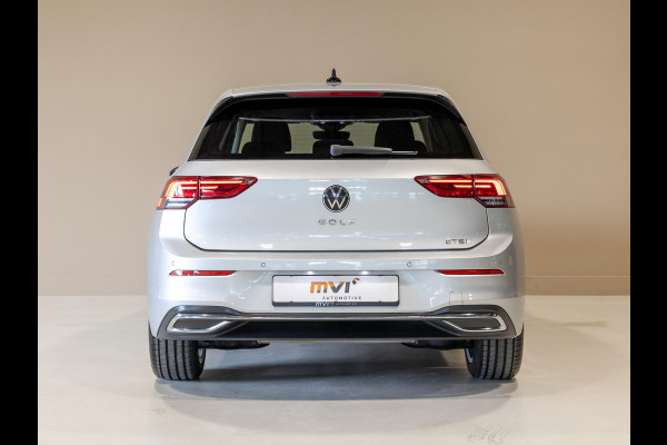 Volkswagen Golf 1.5 eTSI Style 150pk / Elektrisch verstelbare voorstoel(en) met geheugen / Apple carplay / Dodehoek detectie / Adaptieve cruise control / Stoelverwarming