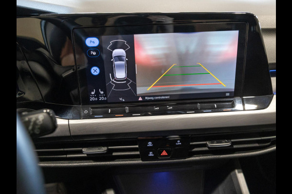Volkswagen Golf 1.5 eTSI Style 150pk / Elektrisch verstelbare voorstoel(en) met geheugen / Apple carplay / Dodehoek detectie / Adaptieve cruise control / Stoelverwarming