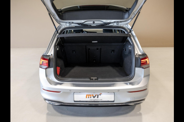 Volkswagen Golf 1.5 eTSI Style 150pk / Elektrisch verstelbare voorstoel(en) met geheugen / Apple carplay / Dodehoek detectie / Adaptieve cruise control / Stoelverwarming