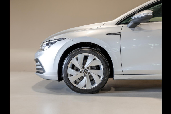 Volkswagen Golf 1.5 eTSI Style 150pk / Elektrisch verstelbare voorstoel(en) met geheugen / Apple carplay / Dodehoek detectie / Adaptieve cruise control / Stoelverwarming
