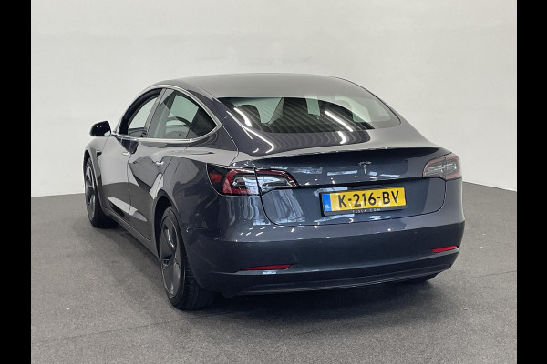 Tesla Model 3 Standard RWD Plus 60 kWh SOH 93% Airco ECC Navigatie Parkeersensoren Camera Adaptive Cruise Leder Panoramadak