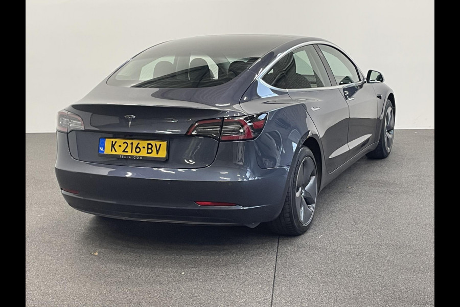 Tesla Model 3 Standard RWD Plus 60 kWh SOH 93% Airco ECC Navigatie Parkeersensoren Camera Adaptive Cruise Leder Panoramadak