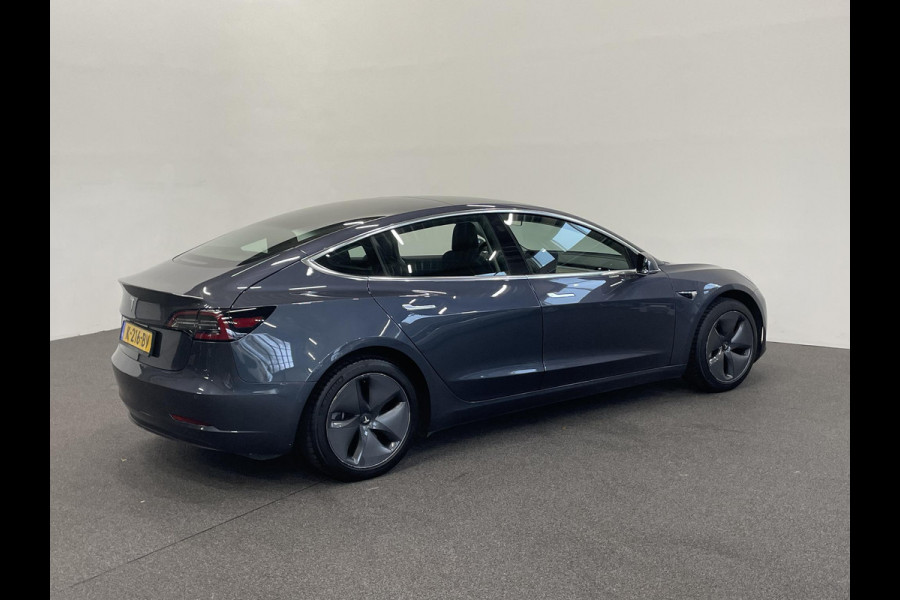 Tesla Model 3 Standard RWD Plus 60 kWh SOH 93% Airco ECC Navigatie Parkeersensoren Camera Adaptive Cruise Leder Panoramadak