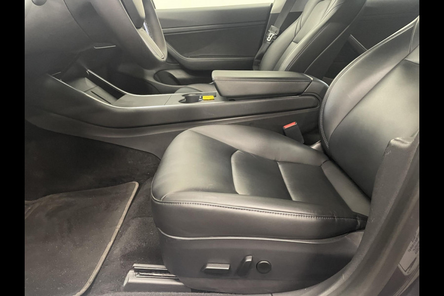 Tesla Model 3 Standard RWD Plus 60 kWh SOH 93% Airco ECC Navigatie Parkeersensoren Camera Adaptive Cruise Leder Panoramadak
