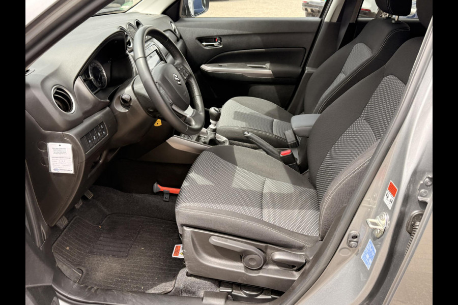 Suzuki Vitara 1.4 Boosterjet Select Smart Hybrid 129pk Afneembare Trekhaak | Adaptieve Cruise | Stoelverwarming | Achteruitrijcamera | All Season