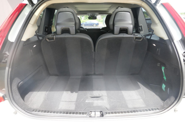 Volvo XC90 2.0 T8 Recharge AWD Plus Bright 455 PK | 7 Persoons | Lederen bekleding | Panorama dak | Harman Kardon | 360 Camera | Stoelverwarming voor en achter | Elek. Klep | Memory Seats