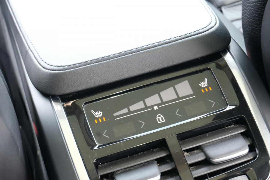 Volvo XC90 2.0 T8 Recharge AWD Plus Bright 455 PK | 7 Persoons | Lederen bekleding | Panorama dak | Harman Kardon | 360 Camera | Stoelverwarming voor en achter | Elek. Klep | Memory Seats